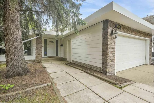 5708 144 ST NW photo 2