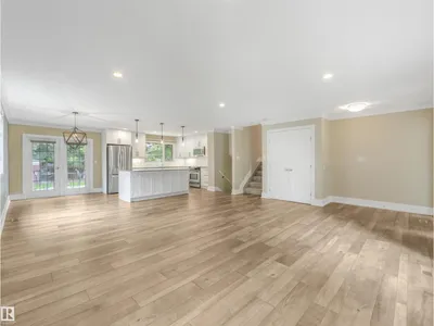 5708 144 ST NW photo 4