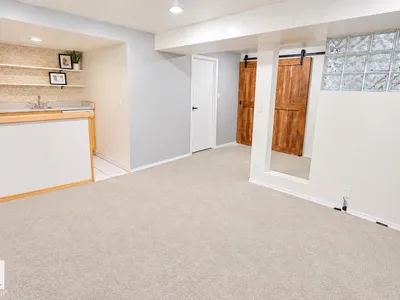 7019 189 ST NW photo 22