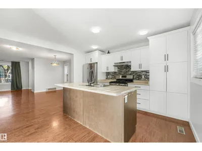 11236 89 ST NW photo 14