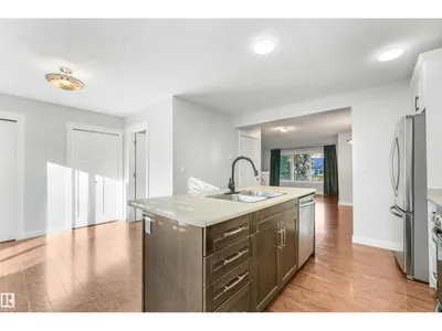 11236 89 ST NW photo 16