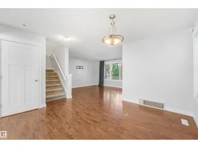 11236 89 ST NW photo 21