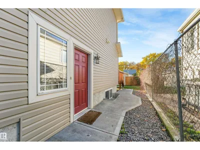 11236 89 ST NW photo 57