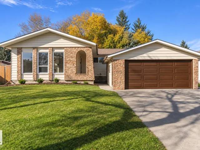 1 LARSON AV, St. Albert