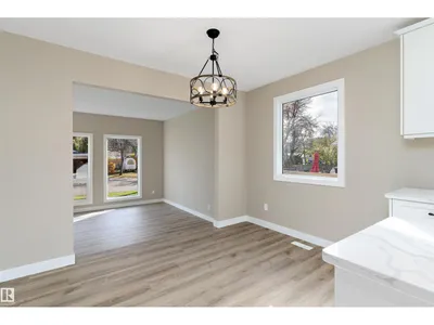 1 LARSON AV photo 14