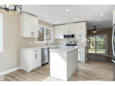 1 LARSON AV photo 16