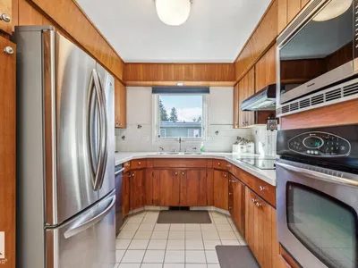 60 QUESNELL CR NW photo 15