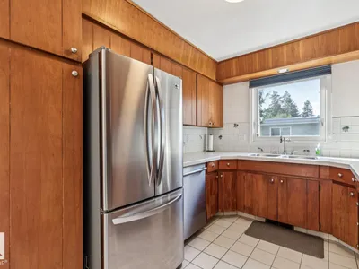 60 QUESNELL CR NW photo 17