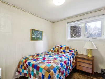 60 QUESNELL CR NW photo 38