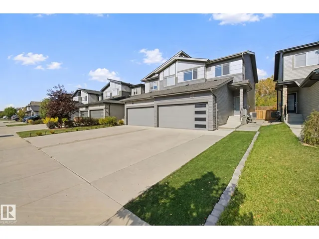 72 ROYAL ST, St. Albert