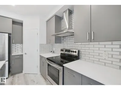 72 ROYAL ST photo 13