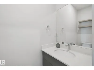 72 ROYAL ST photo 18