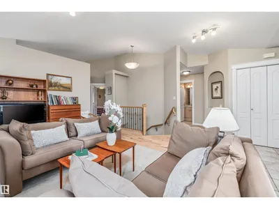 20 HARVARD PLACE photo 8