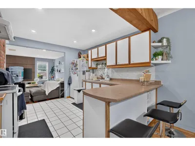11549 82 ST NW photo 11