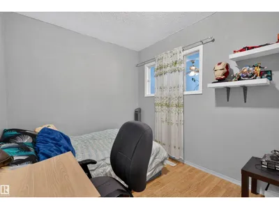 11549 82 ST NW photo 9