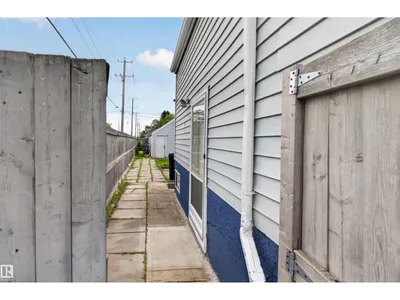 11549 82 ST NW photo 33