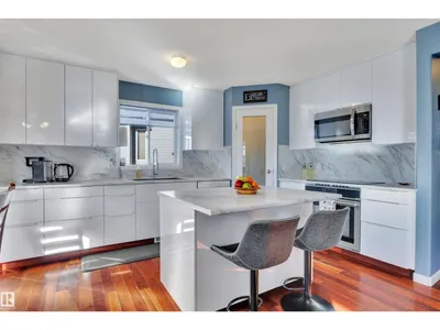 32 MOBERG RD photo 9