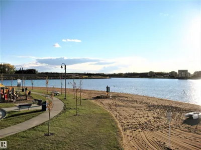 8515 19 AV SW photo 59