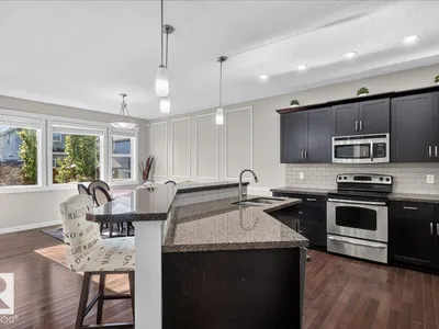 8515 19 AV SW photo 6