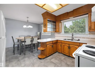 13304 73 ST NW photo 18