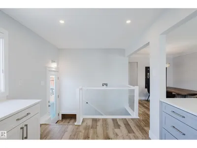 9330 162 ST NW photo 29