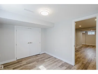 9330 162 ST NW photo 40