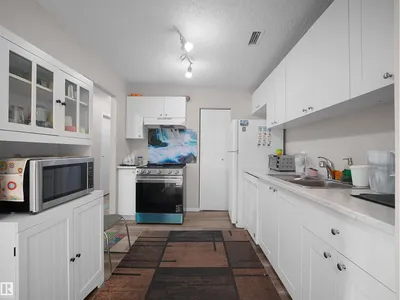 #134 2703 79 ST NW photo 19