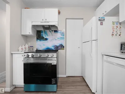 #134 2703 79 ST NW photo 22