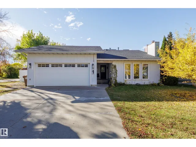 1 ANITA CR, St. Albert