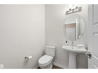 2520 206 ST NW photo 21