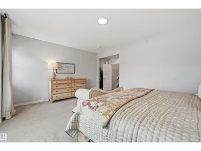2520 206 ST NW photo 25