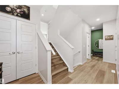 2520 206 ST NW photo 4