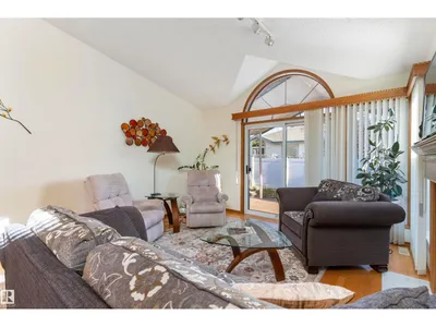 #5 17418 98A AV NW photo 12