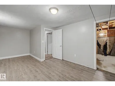 304 SPRUCE GL photo 29