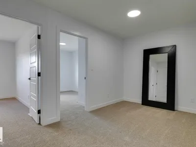 10249 92A AV NW photo 21