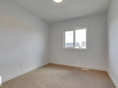 10249 92A AV NW photo 28