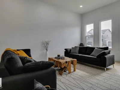 10249 92A AV NW photo 7