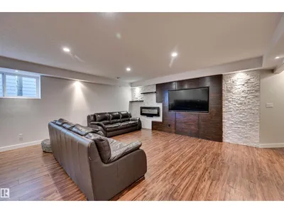 2327 FREZENBERG AV NW photo 42