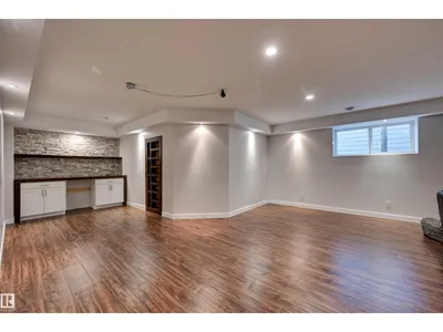 2327 FREZENBERG AV NW photo 46
