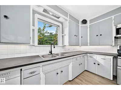 12045 64 ST NW photo 24