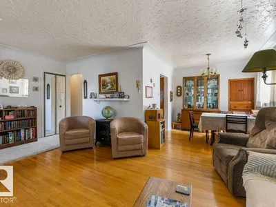 10731 148 ST NW photo 10