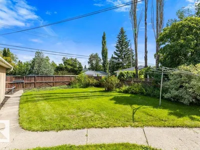 10731 148 ST NW photo 23