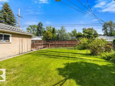 10731 148 ST NW photo 27