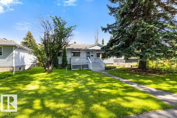 10731 148 ST NW photo 3
