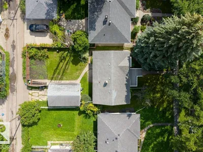 10731 148 ST NW photo 35