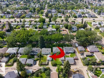 10731 148 ST NW photo 38