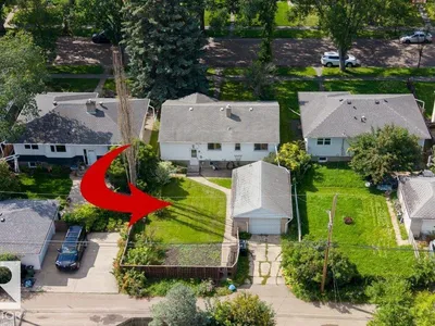 10731 148 ST NW photo 46
