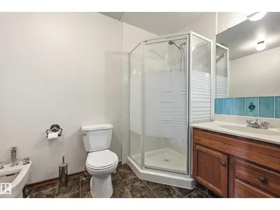 8119 24 AV NW photo 12