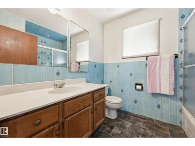 8119 24 AV NW photo 16