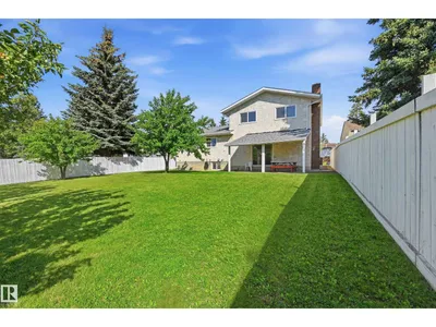8119 24 AV NW photo 22